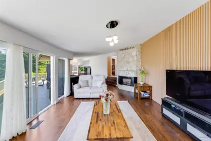 5578 Oakglen Drive, Burnaby, BC, Burnaby — Single Family Residence for sale