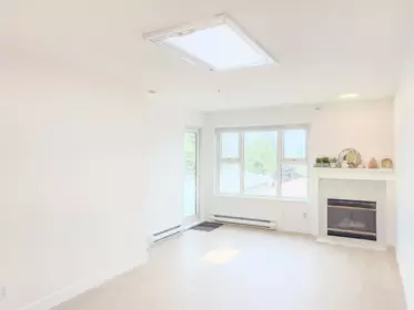 Kitchen Island Photo of 311 4893 Clarendon Street, Vancouver, BC