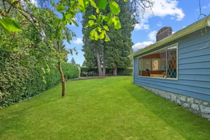 Garden / Landscaping Photo of 3455 Highland Boulevard, North Vancouver, BC