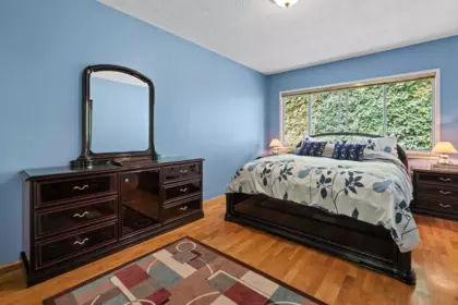 Guest Bathroom Photo of 3455 Highland Boulevard, North Vancouver, BC