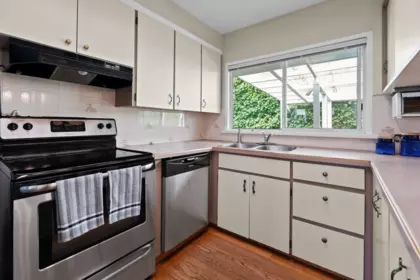 Primary Bedroom Photo of 3455 Highland Boulevard, North Vancouver, BC