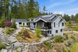9336 Jorgensen Place, Halfmoon Bay, BC