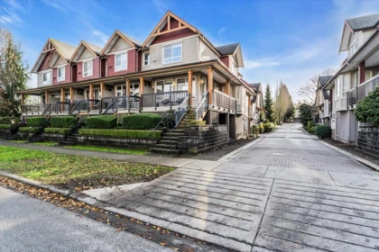 26 16772 61 Avenue, Surrey, BC, Surrey — Townhouse for sale