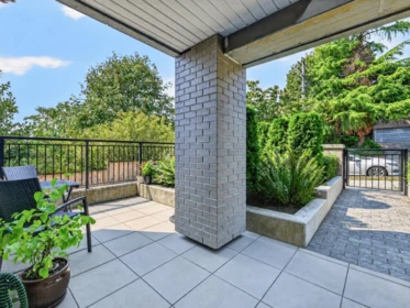 Family Room Photo of 1312 Fifth Avenue, New Westminster, BC