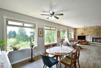 Dining Area Photo of 6450 Jasper Road, Sechelt, BC