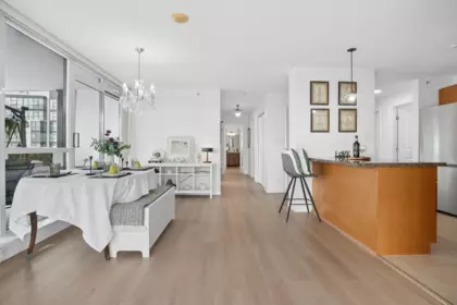 Breakfast Nook Photo of 2602 2225 Holdom Avenue, Burnaby, BC