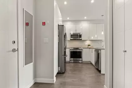 Kitchen Island Photo of 501 45562 Airport Road, Chilliwack, BC