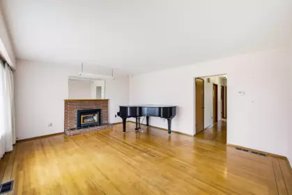 Primary Bedroom Photo of 33676 5 Avenue, Mission, BC