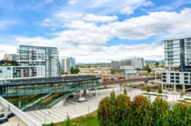 895 8671 Hazelbridge Way, Richmond, BC