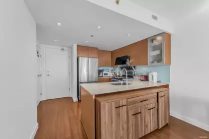Kitchen Photo of 1509 7371 Westminster Highway, Richmond, BC