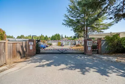 Garden / Landscaping Photo of 6 8078 King George Boulevard, Surrey, BC