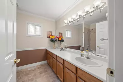 Office / Den Photo of 6 8078 King George Boulevard, Surrey, BC