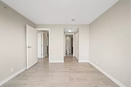 Primary Bathroom Photo of 1003 7555 Alderbridge Way, Richmond, BC