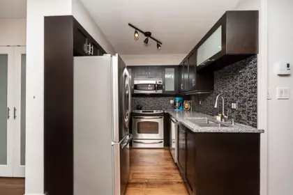 Primary Bathroom Photo of 218 2680 W 4th Avenue, Vancouver, BC