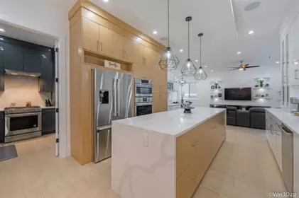 Kitchen Photo of 16759 18 Avenue, Surrey, BC