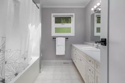 Primary Bathroom Photo of 10641 Westside Drive, Delta, BC