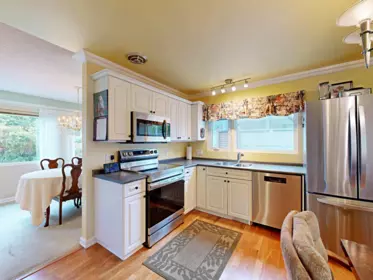 Kitchen Photo of 901 Dundonald Drive, Port Moody, BC