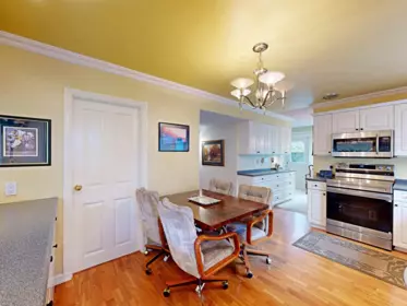 Primary Bedroom Photo of 901 Dundonald Drive, Port Moody, BC