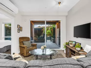 Breakfast Nook Photo of 117 723 W 3rd Street, North Vancouver, BC
