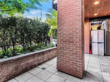 Entry Foyer Photo of 117 723 W 3rd Street, North Vancouver, BC