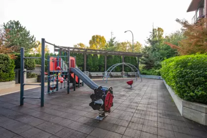Garden / Landscaping Photo of 117 723 W 3rd Street, North Vancouver, BC