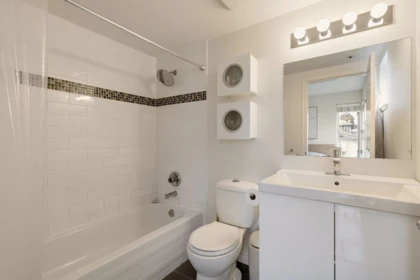 Powder Room Photo of 303 225 E 19th Avenue, Vancouver, BC