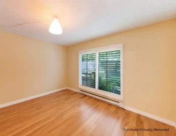 Dining Area Photo of 3319 Mountain Highway, North Vancouver, BC
