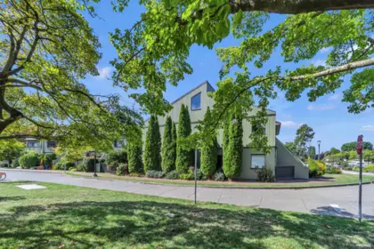 Hot Tub / Spa Photo of 1002 Ironwork Passage, Vancouver, BC