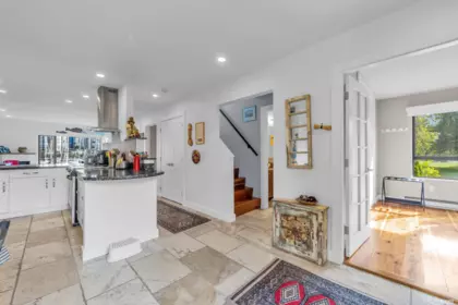 Kitchen Island Photo of 1002 Ironwork Passage, Vancouver, BC