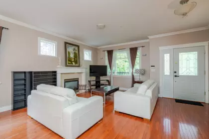 Kitchen Photo of 1546 E 2nd Avenue, Vancouver, BC
