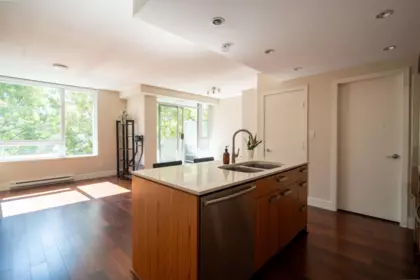 Powder Room Photo of 504 1675 W 8 Avenue, Vancouver, BC
