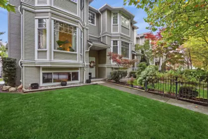 6556 121 Street, Surrey, BC, Surrey — Townhouse for sale