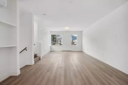 38065 Helm Way, Squamish, BC, Squamish — Townhouse for sale