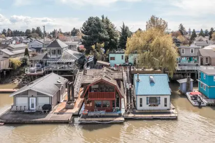 4533 W River Road, Delta, BC, Delta — Single Family Residence for sale