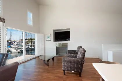 415 W Esplanade Street, North Vancouver, BC, North vancouver — Other for sale