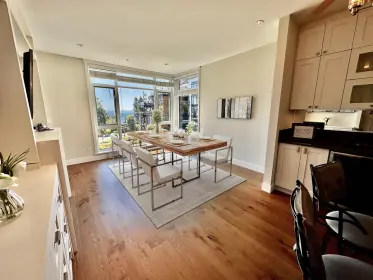 319 14855 Thrift Avenue, White Rock, BC, White rock — Apartment/Condo for sale