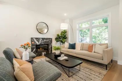 2684 E 8th Avenue, Vancouver, BC, Vancouver — Half Duplex for sale