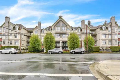 105 45700 Wellington Avenue, Chilliwack, BC, Chilliwack — Apartment/Condo for sale