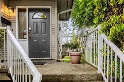 807 Roche Point Drive, North Vancouver, BC, North vancouver — Townhouse for sale