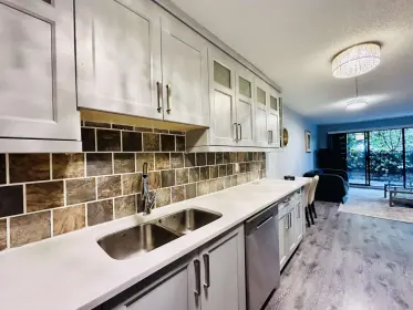 205 7151 Edmonds Street, Burnaby, BC, Burnaby — Apartment/Condo for sale