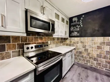 205 7151 Edmonds Street, Burnaby, BC, Burnaby — Apartment/Condo for sale
