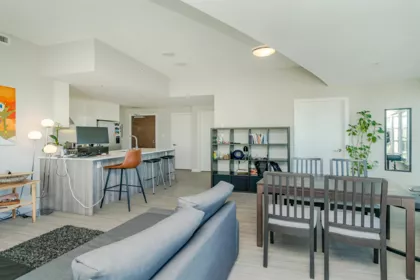 2604 4900 Lennox Lane, Burnaby, BC, Burnaby — Apartment/Condo for sale