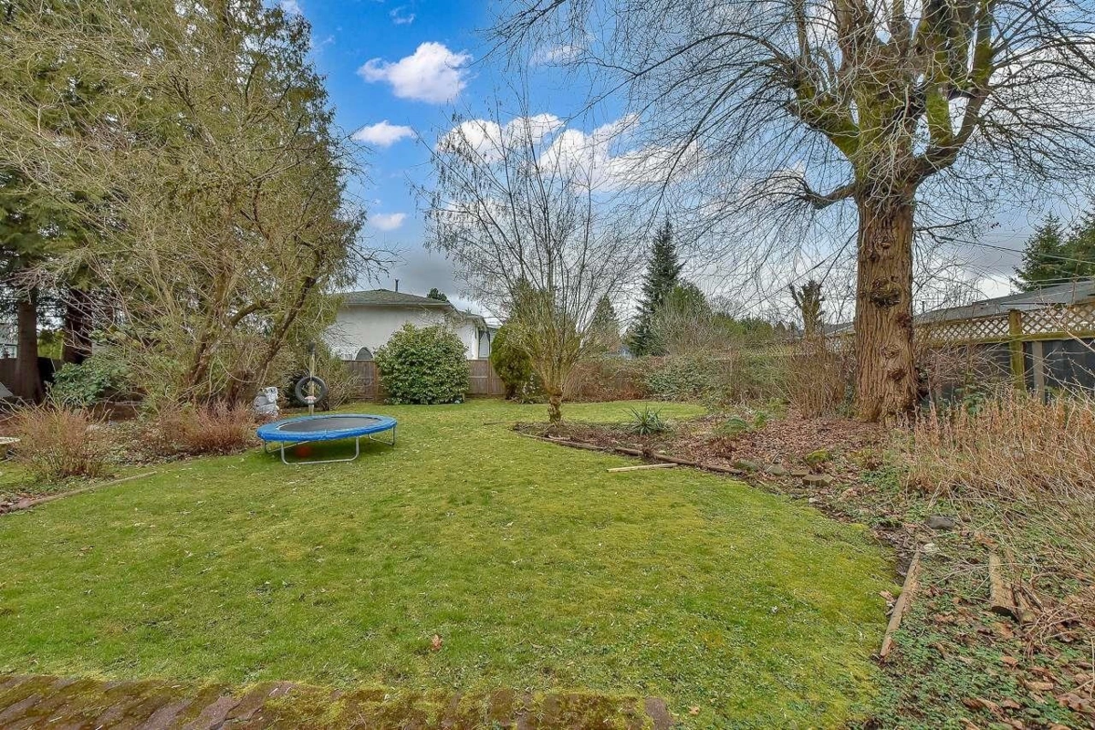 Backyard Photo of 11140 Partridge Crescent, Surrey, BC