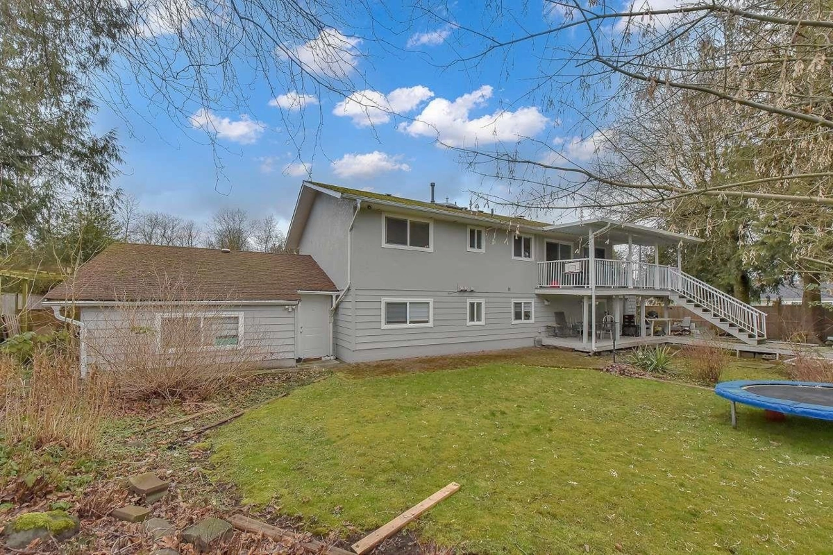 Swimming Pool Photo of 11140 Partridge Crescent, Surrey, BC