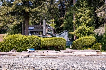 3581 Beach Avenue, Roberts Creek, BC, Roberts Creek — Single Family Residence for sale