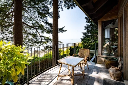 Staircase Photo of 3581 Beach Avenue, Roberts Creek, BC