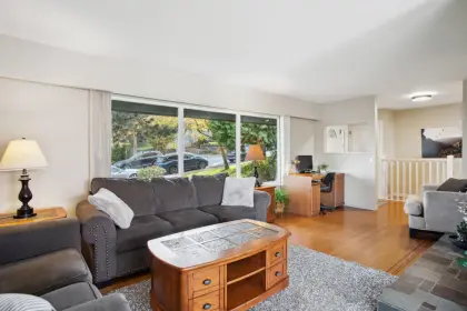 9081 Wilberforce Street, Burnaby, BC, Burnaby — Single Family Residence for sale