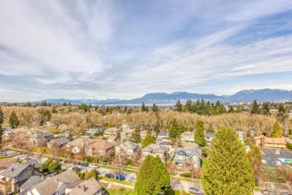 Front Yard Photo of PH1 2121 W 38th Avenue, Vancouver, BC