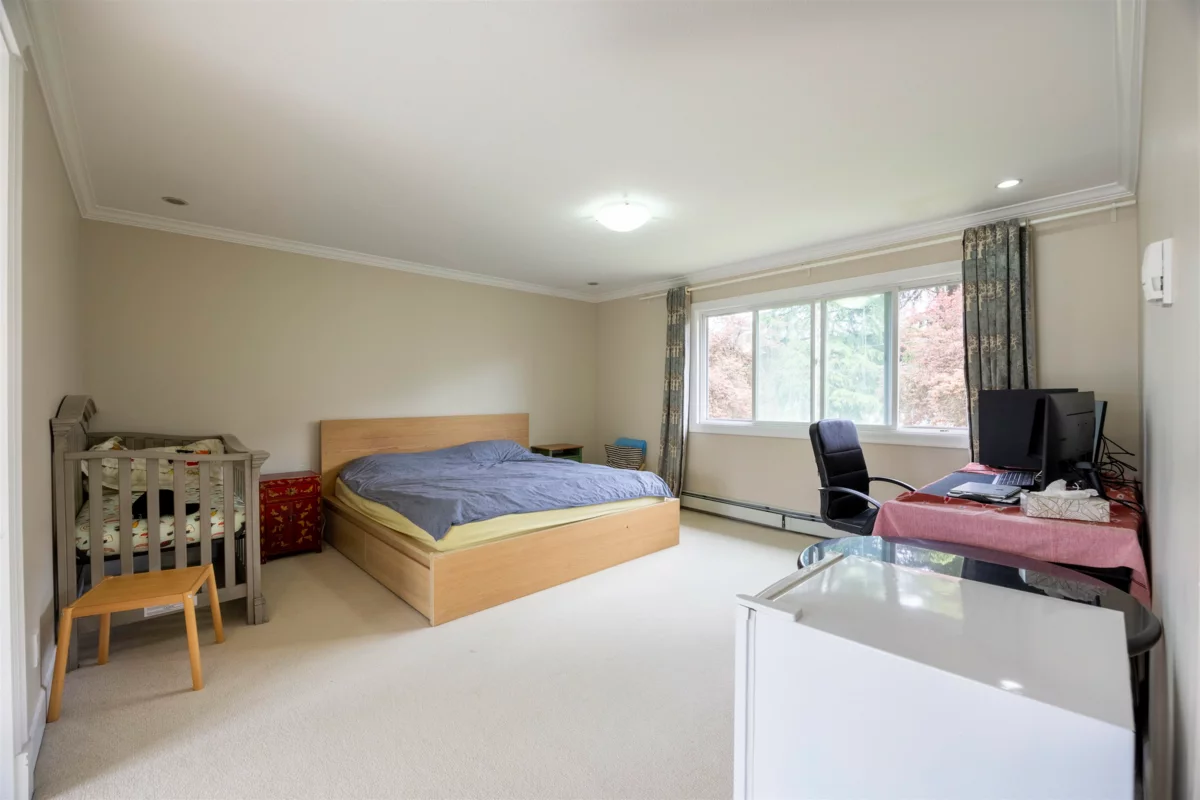 Garage Interior Photo of 915 W 33rd Avenue, Vancouver, BC
