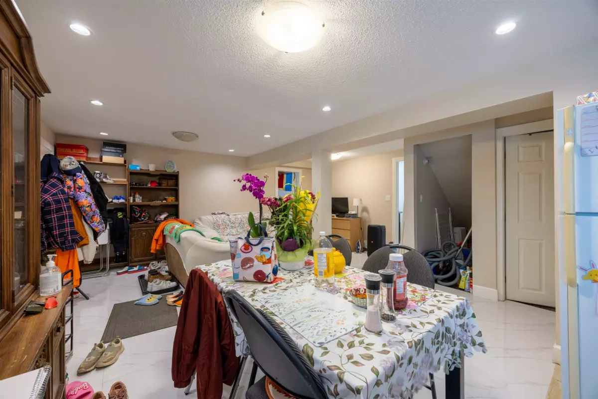 Street View Photo of 915 W 33rd Avenue, Vancouver, BC